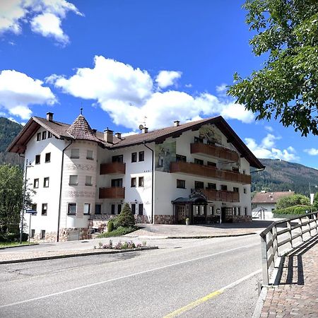 Hotel Villa Jolanda Ziano di Fiemme Εξωτερικό φωτογραφία